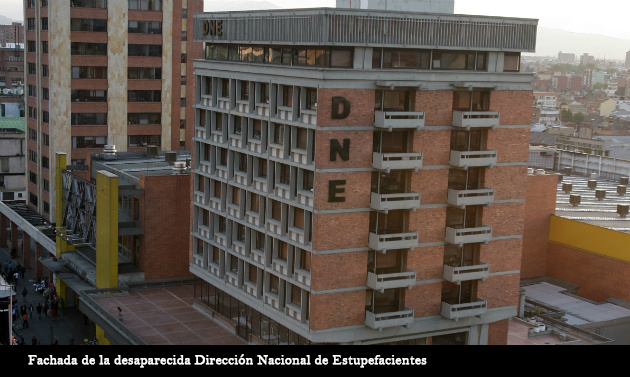 FACHADA DE LA DESAPARECIDA DIRECCION NACIONAL DE ESTUPEFACIENTES