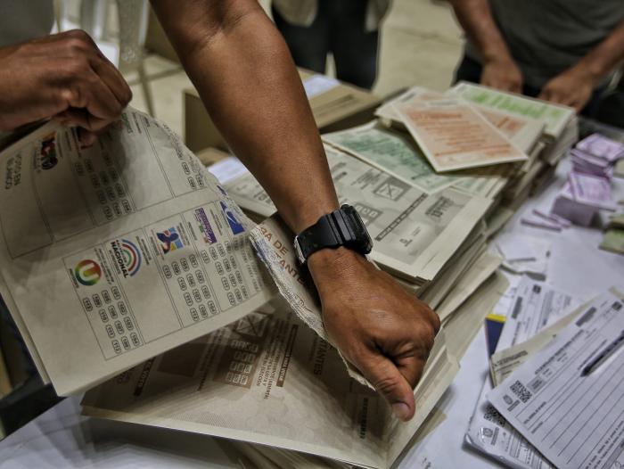 El Partido Conservador, la Coalición Centro Esperanza y el Centro Democrático perdieron de a una curul respectivamente en el Senado tras el escrutinio oficial de votos 