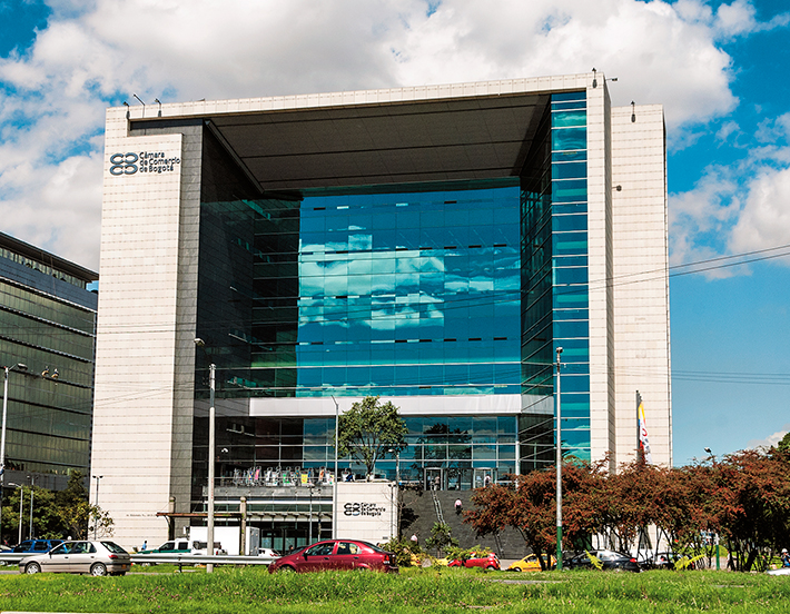 Fachada cámara de comercio