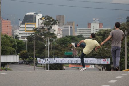 Protestas estudiantiles en Medellín/Colombia Informa