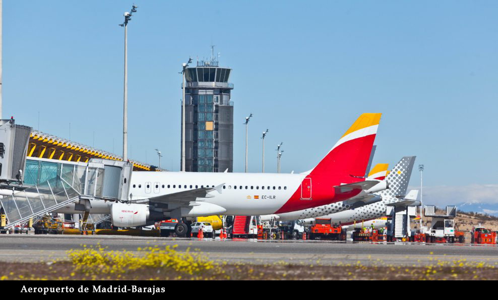 FOTOGRAFIA AVION EN AEROPUERTO DE BARAJAS