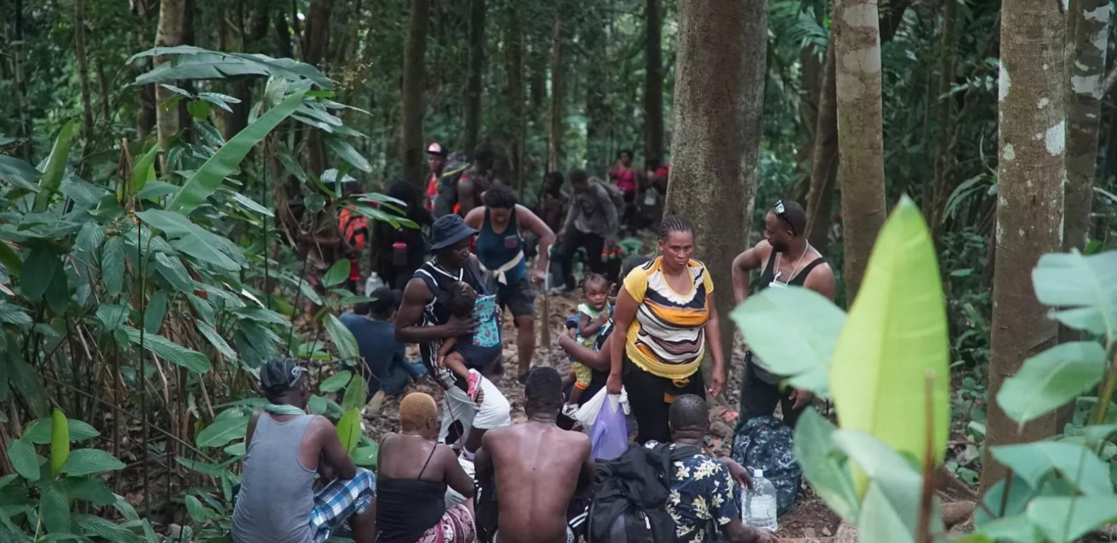 Tráfico de migrantes por la selva colombiana