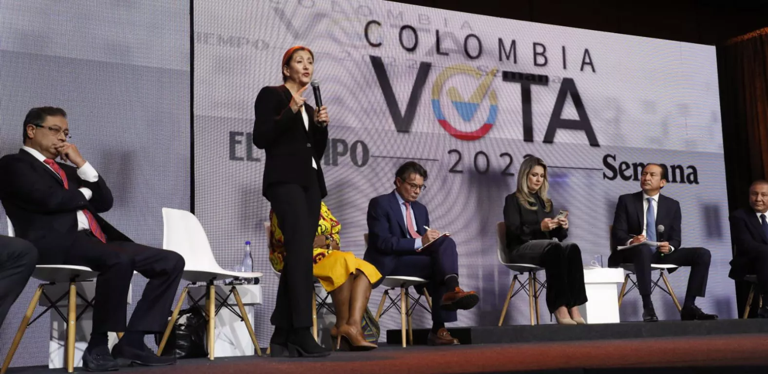 Propuestas descabelladas de la campaña política 2022