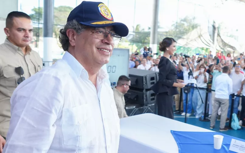 presidente petro 14 enero 1