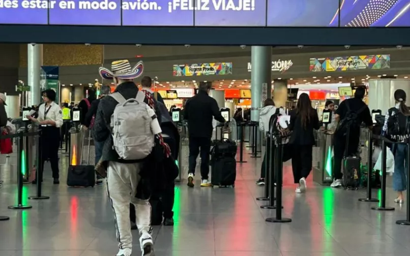 viajeros aeropuerto el dorado 25