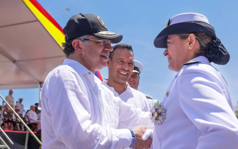 petro instala congreso 25