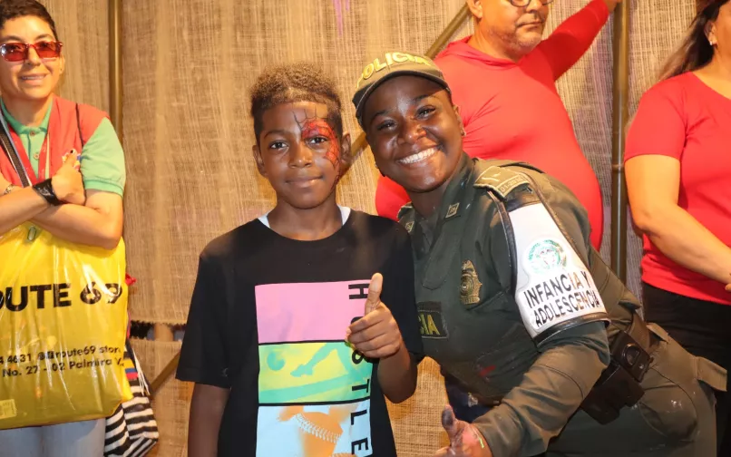 Policía de Infancia y Adolescencia en Halloween