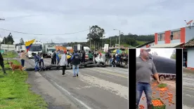 Manifestantes en la vía