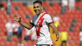 Falcao es titular con el Rayo Vallecano para enfrentar al Barcelona