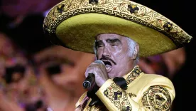 Vicente Fernández salió de cuidados intensivos