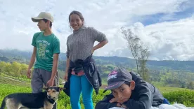 Familia campesina youtuber denuncia pérdida de cultivo de arándano