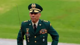 Políticos que exigen la renuncia del comandante del Ejército