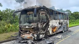 Bus incendiado