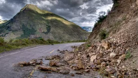 DESLIZAMIENTO DE TIERRA