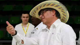 Gustavo Petro recompensas