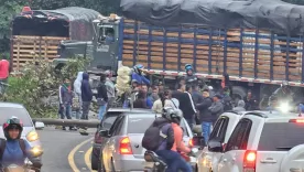 BLOQUEO VÍA PANAMERICANA 15 DE MAYO 1