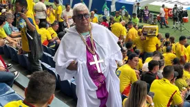 Sacerdote partido Colombia vs Chile 