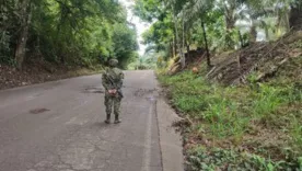 soldado carretera