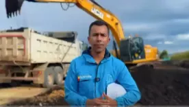 Gobernador Jorge Rey desde obras del Regiotram