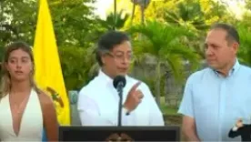 Gustavo Petro decretando el salario mínimo del 2026