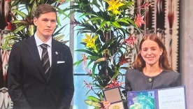 Ana Corina Machado, hija de Maria Corina Machado. Crédito: tomado de la ceremonia de entrega.