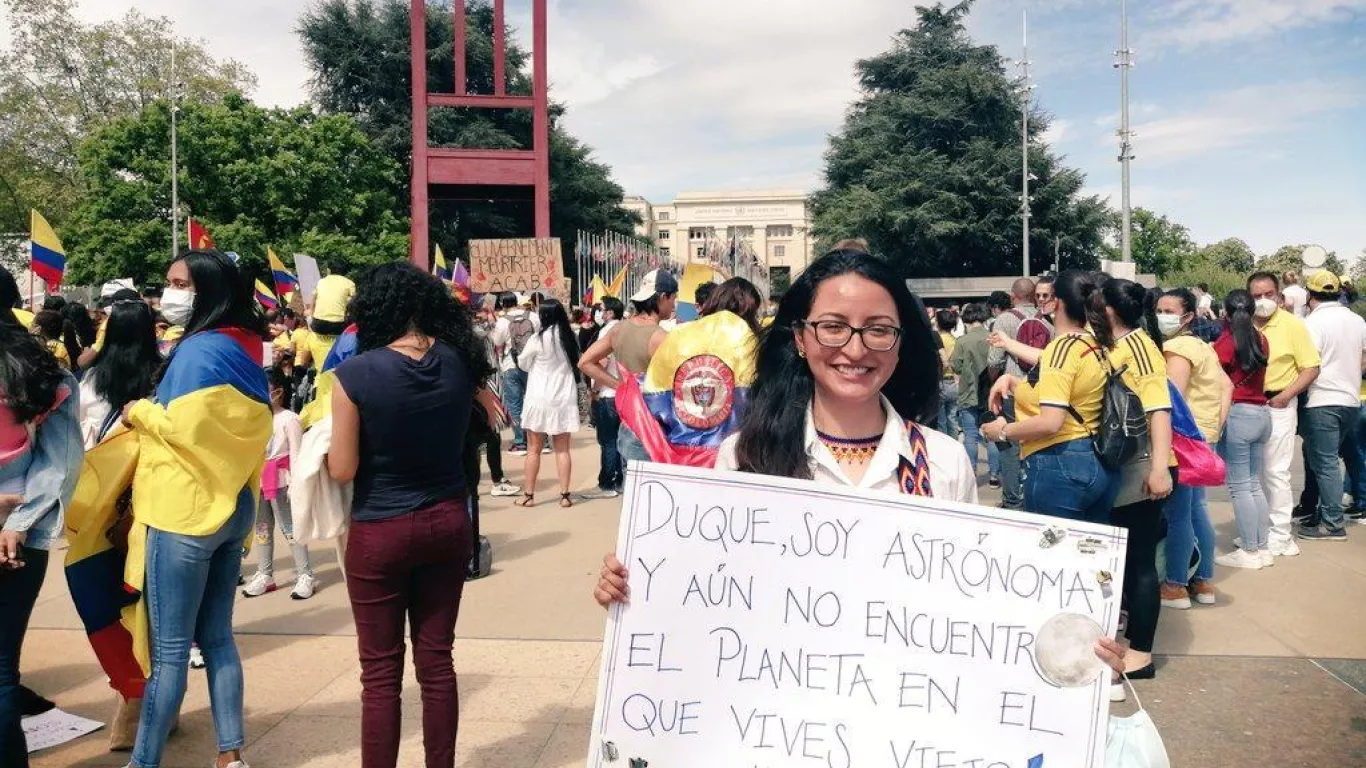 Manifestante en Suiza