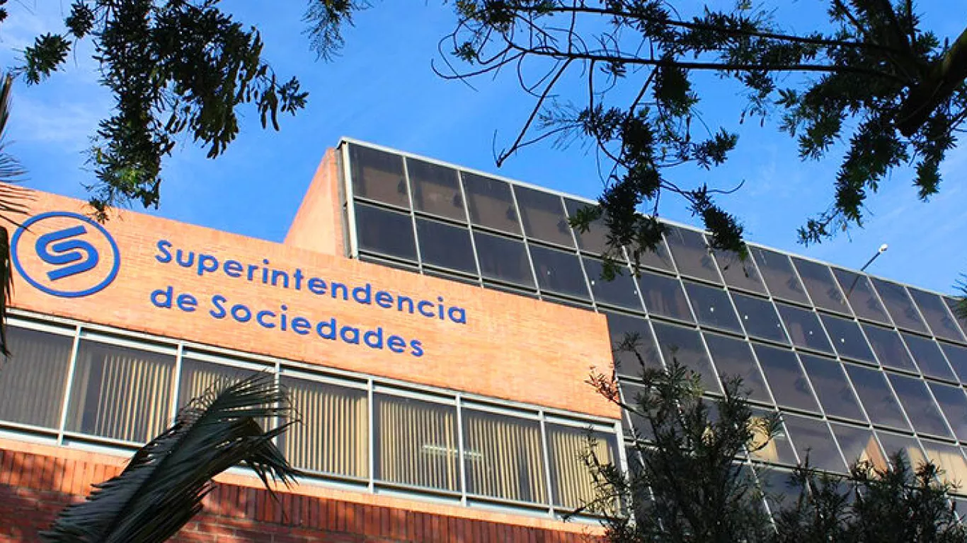 Los quince aspirantes a Superintendente de Sociedades