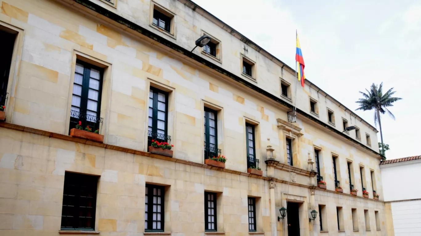 Funcionaria de la Cancillería imputada por presunto detrimento patrimonial