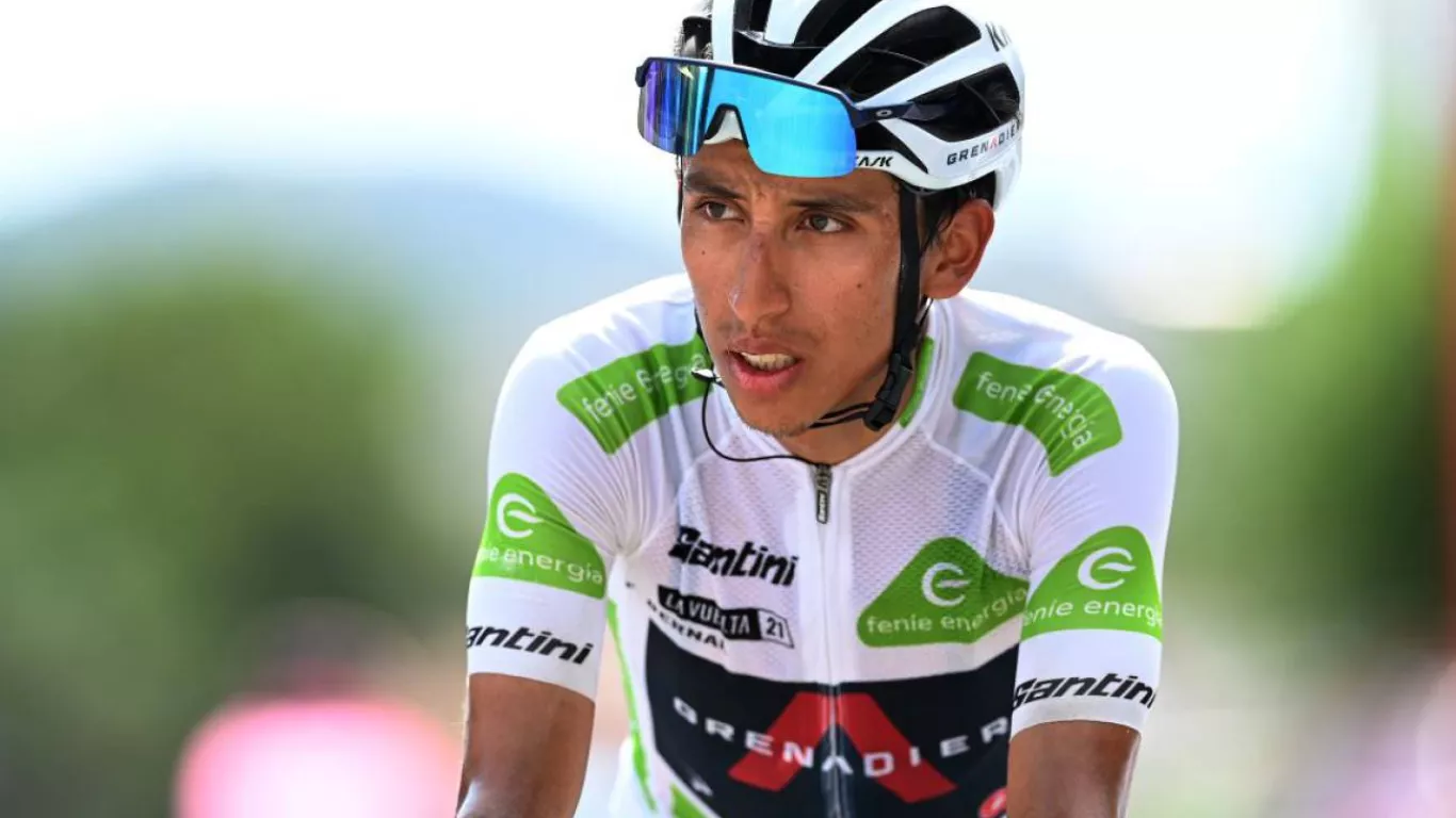 Egan Bernal salió con éxito de cirugía de columna vertebral