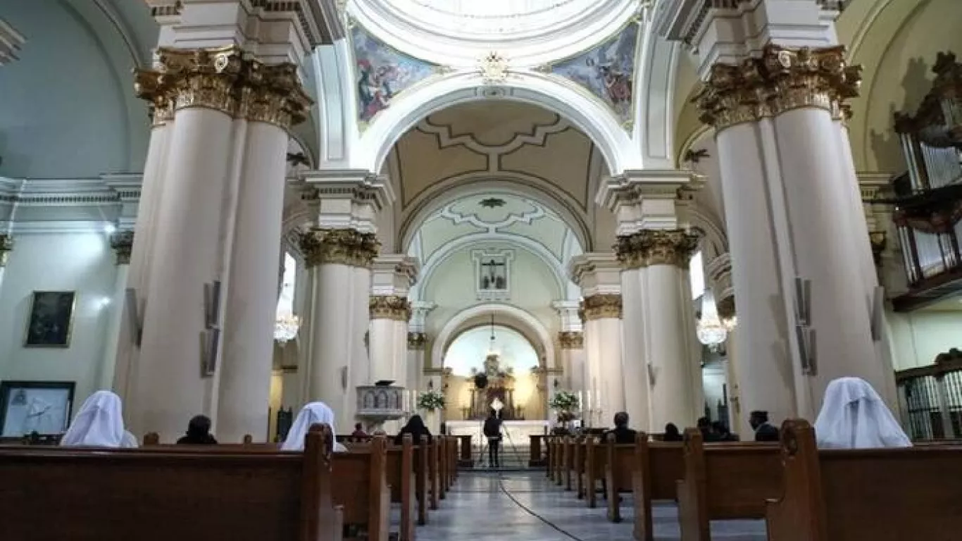 Catedral primada encapuchados