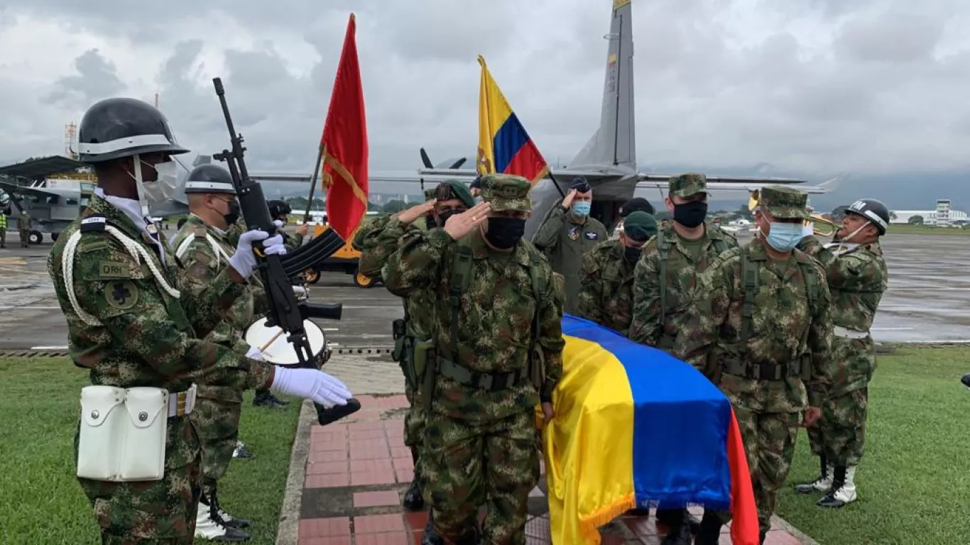 Con Honores fueron despedidos el sargento Henry Cortés y el soldado Yodan Echeverría 