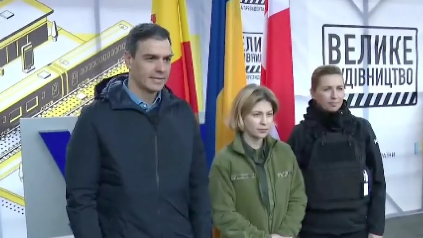 Presidente de España arribó a Kiev para demostrar apoyo a Ucrania