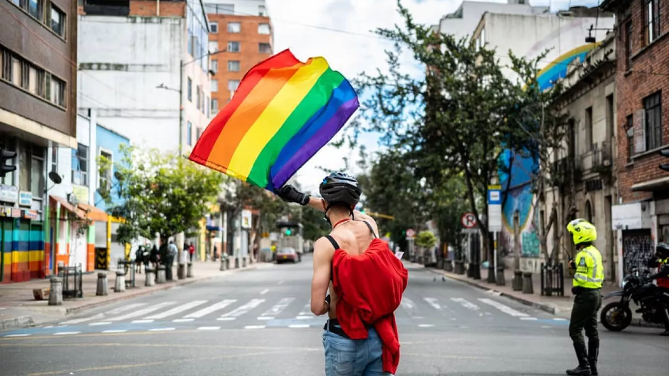 Tasa de desempleo comunidad LGBT