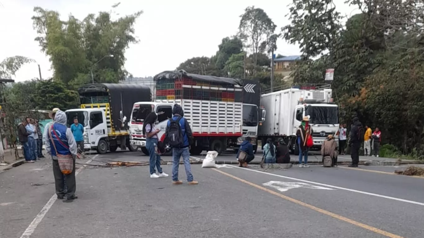 Bloqueos en la vía Panamericana entre Cali y Popayán por indígenas 