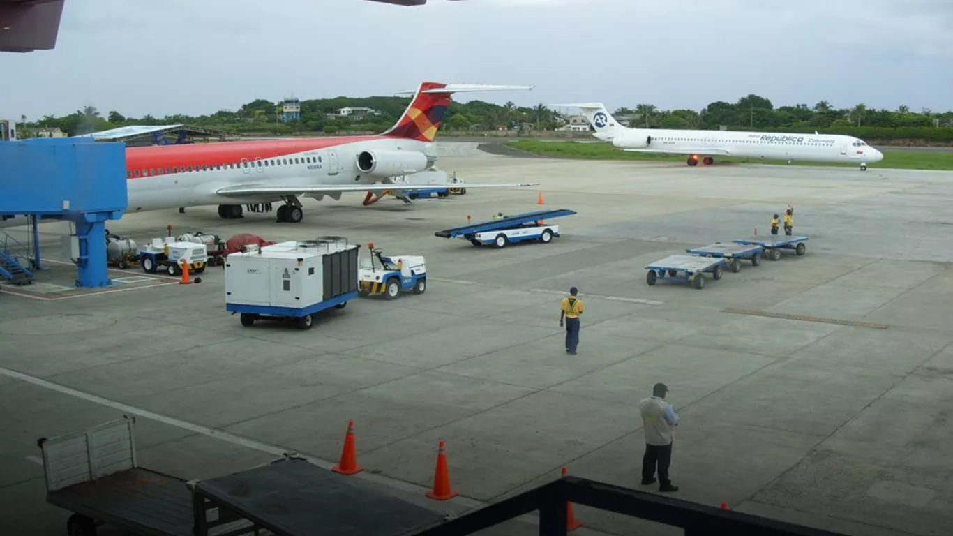 MEJORAMIENTO AEROPUERTOS