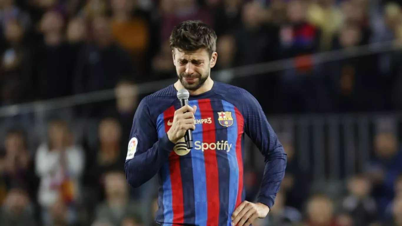 Piqué llorando