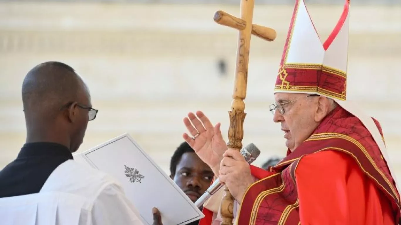 PAPA FRANCISCO SEMANA SANTA