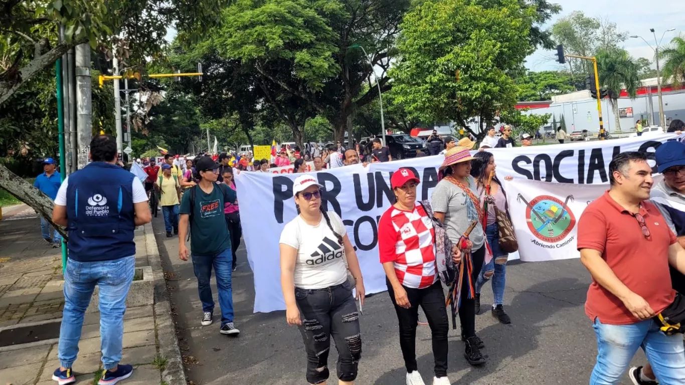 MARCHA A FAVOR DE PETRO