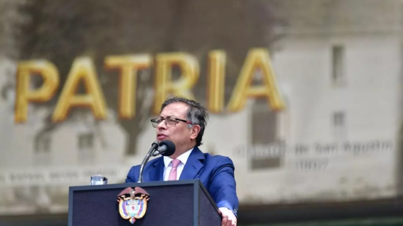 Excompañero del otrora grupo guerrillero M-19 le pide al presidente Gustavo Petro que renuncie