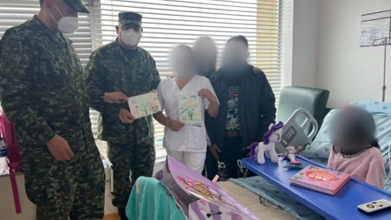 Los dibujos para Wilson de los niños rescatados tras visita de comandante de Fuerzas Militares 