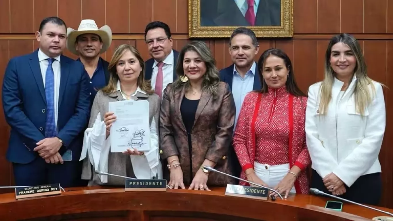 senadores reforma salud