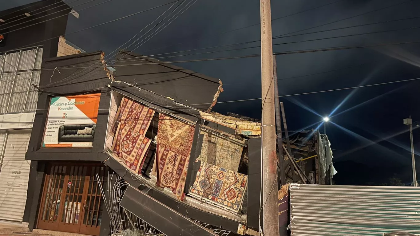 Colpaso de viviendas en Barrios Unidos