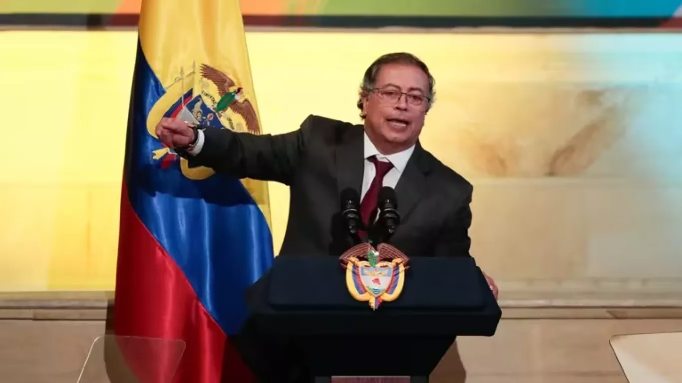 Gustavo Petro discurso 24