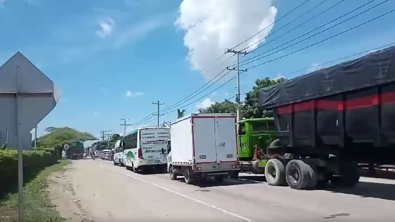 vía bloqueada santa marta