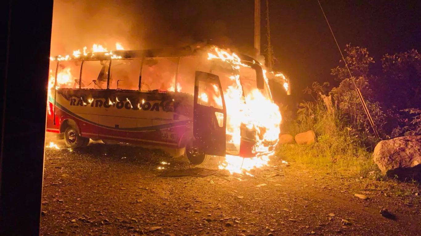 bus incendiado 26 octubre