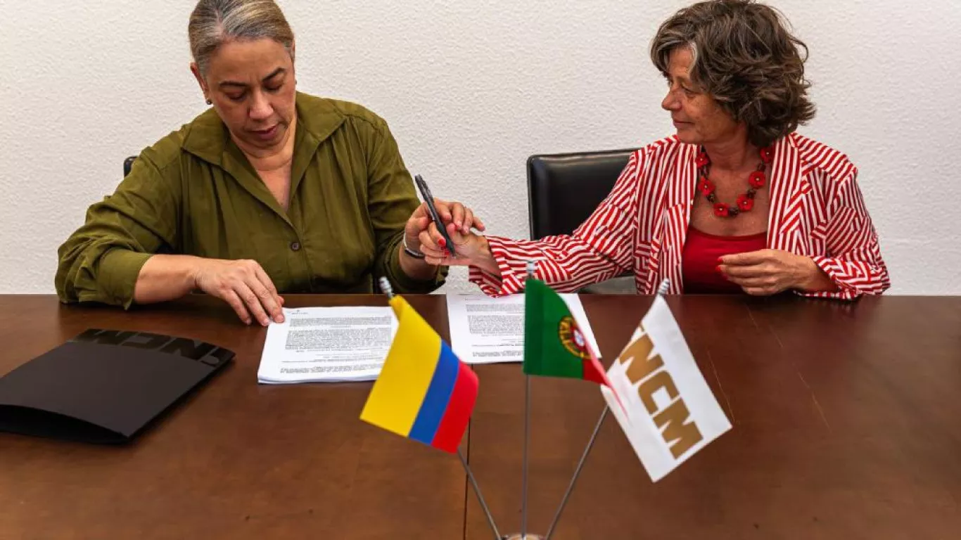 Firma pasaportes