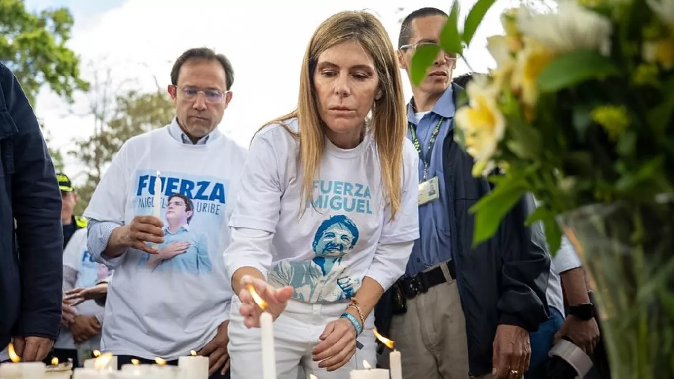 Maria Carolina Hoyos velatón