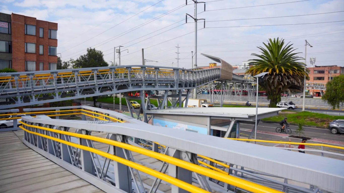 Puente Calle 146 al norte de Bogotá