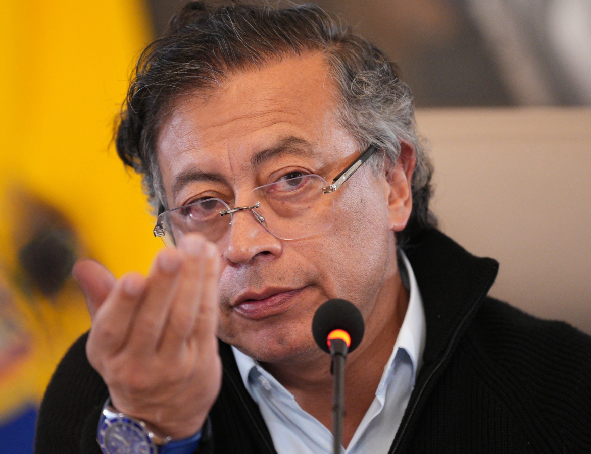 gustavo petro 40126